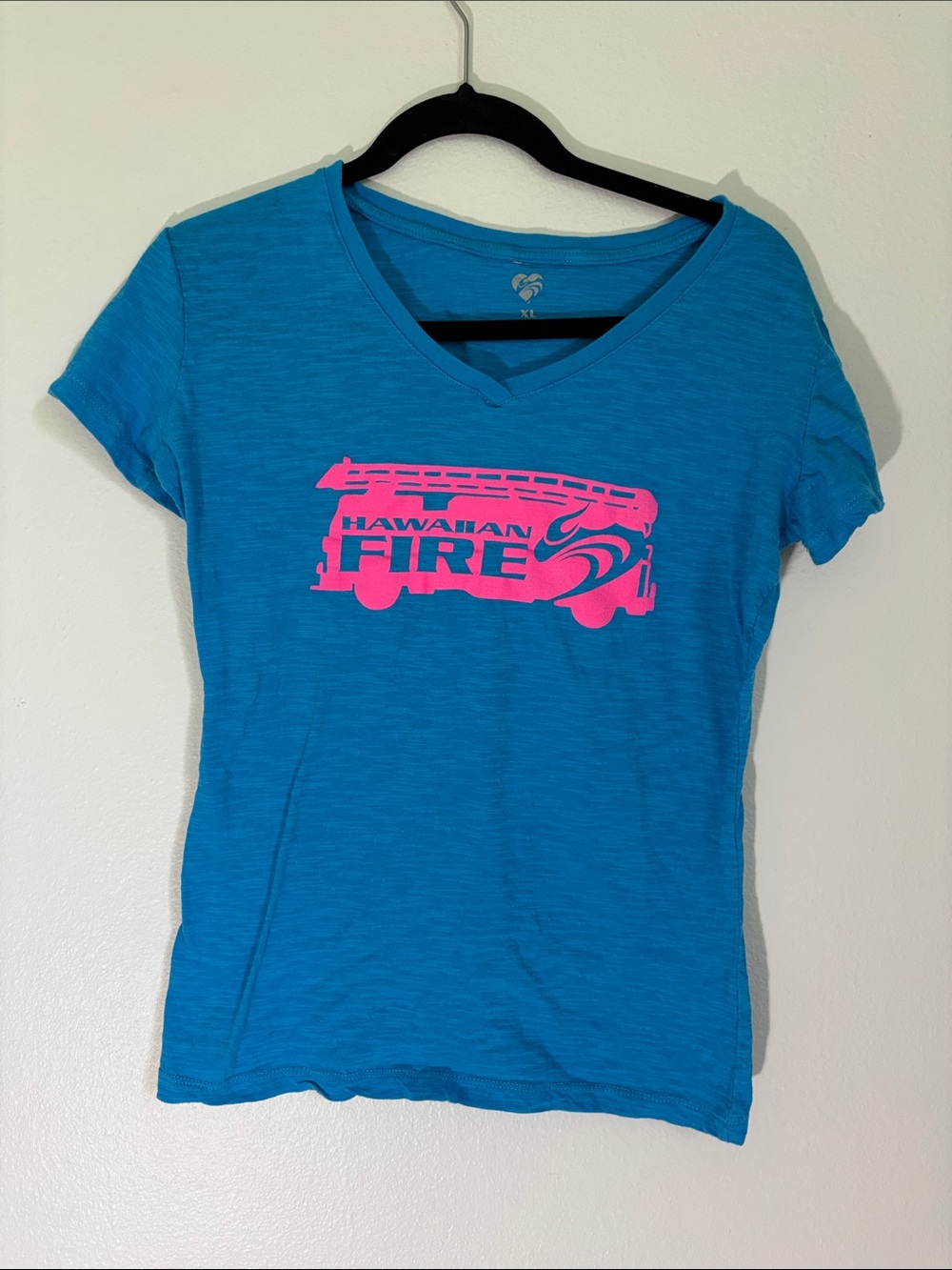 Hawaiian Fire V-Neck Graphic Tee in Bright Blue
